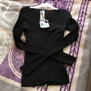 NWT Women’s V Neck Sweater